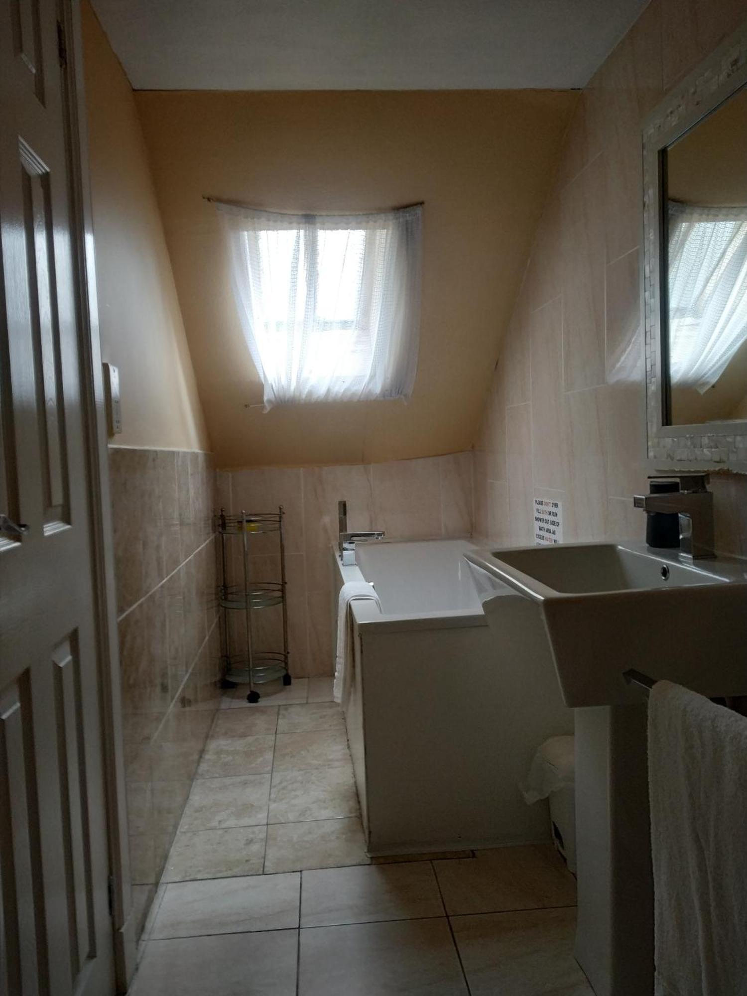 Busby Apartments グラスゴー エクステリア 写真