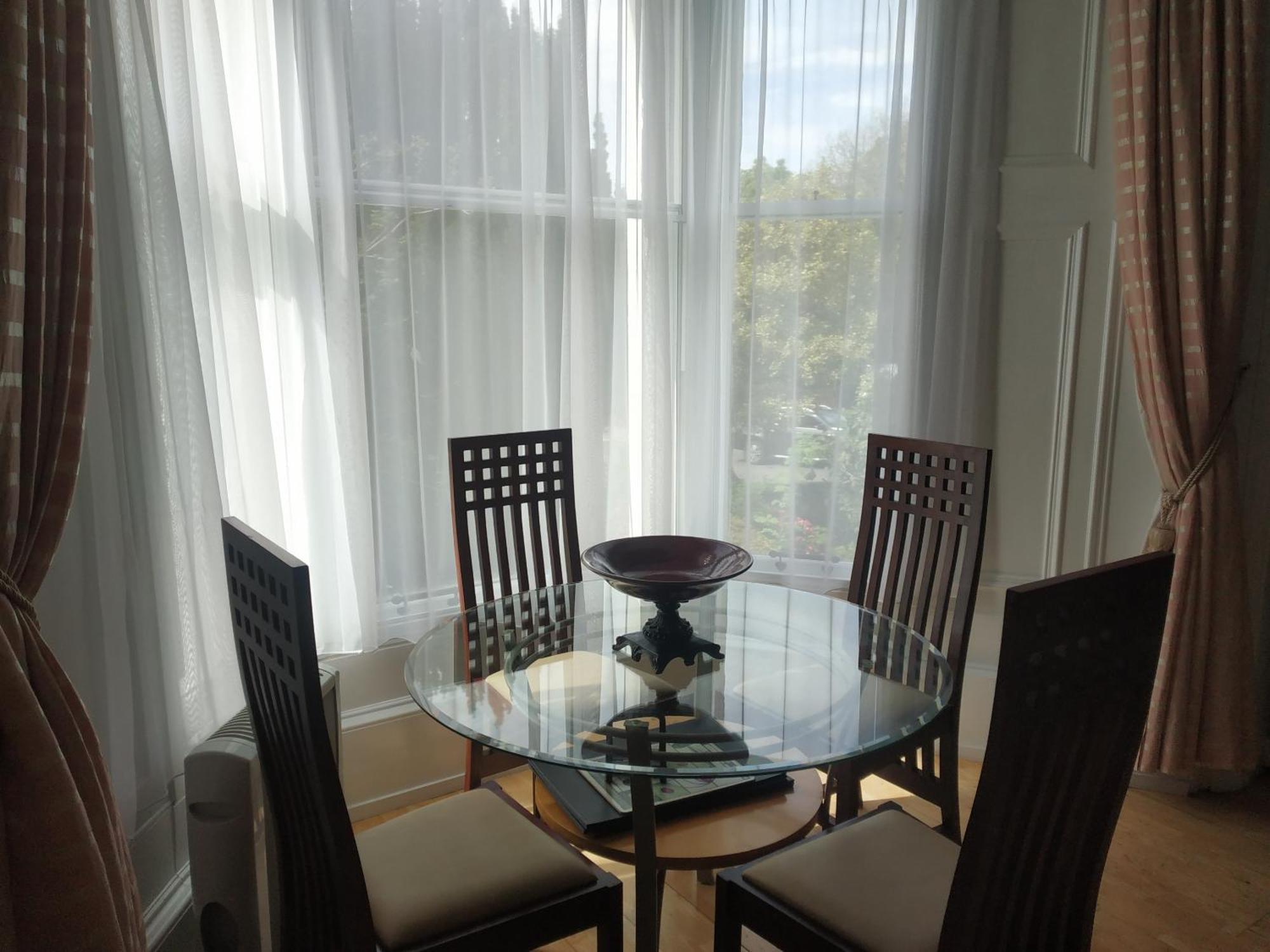 Busby Apartments グラスゴー 部屋 写真